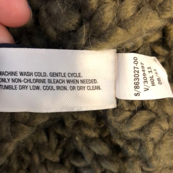 Gap Chunky Wool Infinity Scarf - Picture 6 of 6